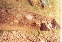 Chronicle of the Archaeological Excavations in Romania, 2002 Campaign. Report no. 2, Gura Cornei, Valea Seliştei.<br /> Sector foto.<br /><a href='CronicaCAfotografii/2002/002/foto/19-pl-xix-26.jpg' target=_blank>Display the same picture in a new window</a>. Title: foto