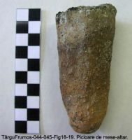 Cronica Cercetărilor Arheologice din România, Campania 2003. Raportul nr. 195, Târgu Frumos, Baza Pătule<br /><a href='CronicaCAfotografii/2003/195/TarguFrumos-044-Fig18.JPG' target=_blank>Priveşte aceeaşi imagine într-o fereastră nouă</a>