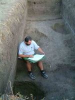 Cronica Cercetărilor Arheologice din România, Campania 2004. Raportul nr. 91, Dudeştii Vechi, Movila lui Deciov (Östelep)<br /><a href='CronicaCAfotografii/2004/091/rsz-0.jpg' target=_blank>Priveşte aceeaşi imagine într-o fereastră nouă</a>