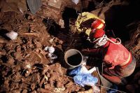 Cronica Cercetărilor Arheologice din România, Campania 2004. Raportul nr. 210, Steierdorf, Plopa-Ponor (Peştera cu Oase)<br /><a href='CronicaCAfotografii/2004/210/rsz-0.jpg' target=_blank>Priveşte aceeaşi imagine într-o fereastră nouă</a>