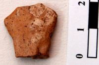 Cronica Cercetărilor Arheologice din România, Campania 2008. Raportul nr. 149, Fulgeriş, La Trei Cireşi (Dealul Fulgeriş).<br /> Sectorul Ilustratie.<br /><a href='CronicaCAfotografii/2008/149/fig9-4-plastica-antropomorfa-feminina.JPG' target=_blank>Priveşte aceeaşi imagine într-o fereastră nouă</a>