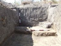 Cronica Cercetărilor Arheologice din România, Campania 2008. Raportul nr. 168, Negrileşti, Şcoala Generală (La Punte, Pin, Curtea Şcolii).<br /> Sectorul plansa-IMDA.<br /><a href='CronicaCAfotografii/2008/168/pl-6-4.jpg' target=_blank>Priveşte aceeaşi imagine într-o fereastră nouă</a>