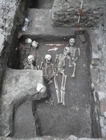 Cronica Cercetărilor Arheologice din România, Campania 2011. Raportul nr. 82, Târgu Mureş, Cetate (Cetatea medievală, Dealul Cetăţii)<br /><a href='CronicaCAfotografii/2011/082/c36osuariu.jpg' target=_blank>Priveşte aceeaşi imagine într-o fereastră nouă</a>