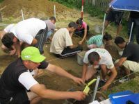 Cronica Cercetărilor Arheologice din România, Campania 2011. Raportul nr. 143, Sita Buzăului, Malul Dinu Buzea (Cremenea)<br /><a href='CronicaCAfotografii/2011/143/sapatura.jpg' target=_blank>Priveşte aceeaşi imagine într-o fereastră nouă</a>