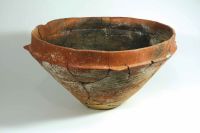 Cronica Cercetărilor Arheologice din România, Campania 2012. Raportul nr. 50, Pietrele, Gorgana<br /><a href='CronicaCAfotografii/2012/050-PIETRELE-GR-Magura-Gorgana/fig-1-vas-conic-pictat-tv.jpg' target=_blank>Priveşte aceeaşi imagine într-o fereastră nouă</a>