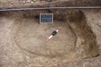 Cronica Cercetărilor Arheologice din România, Campania 2012. Raportul nr. 89, Fulgeriş, La Trei Cireşi (Dealul Fulgeriş).<br /> Sectorul Ilustratie.<br /><a href='CronicaCAfotografii/2012/089-FULGERIS-BC-La-3-Ciresi/fig-8-groapa-gr-44.JPG' target=_blank>Priveşte aceeaşi imagine într-o fereastră nouă</a>