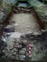 Chronicle of the Archaeological Excavations in Romania, 2014 Campaign. Report no. 2, Adamclisi, Cetate<br /><a href='CronicaCAfotografii/2014/002-Adamclisi-SectorB/fig-03-sg13-context1.JPG' target=_blank>Display the same picture in a new window</a>