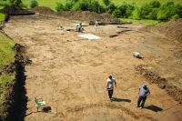 Cronica Cercetărilor Arheologice din România, Campania 2015. Raportul nr. 103, Sângeorgiu De Mureş, Situl 4-Sângeorgiu de Mureş (Varianta de ocolire a municipiului Târgu Mureş, km. 9+060 – 9+230)<br /><a href='CronicaCAfotografii/2015/103-Sangeorgiu-de-Mures/8-vedere-din-timpul-cercetarilor-arheologice.JPG' target=_blank>Priveşte aceeaşi imagine într-o fereastră nouă</a>