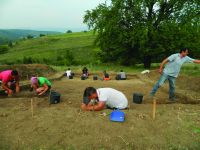 Cronica Cercetărilor Arheologice din România, Campania 2015. Raportul nr. 135, Fulgeriş, La Trei Cireşi (Dealul Fulgeriş).<br /> Sectorul Ilustratie.<br /><a href='CronicaCAfotografii/2015/135-Fulgeris/fig-4a.JPG' target=_blank>Priveşte aceeaşi imagine într-o fereastră nouă</a>