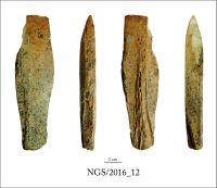 Cronica Cercetărilor Arheologice din România, Campania 2016. Raportul nr. 109, Negrileşti, Şcoala Generală (La Punte, Pin, Curtea Şcolii).<br /> Sectorul 2-Industria-materiilor-dure-animale.<br /><a href='CronicaCAfotografii/2016/109-Negrilesti-GL-Punct-Negrilesti-Curtea-scolii/2-Industria-materiilor-dure-animale/12.jpg' target=_blank>Priveşte aceeaşi imagine într-o fereastră nouă</a>. Titlu: 2-Industria-materiilor-dure-animale