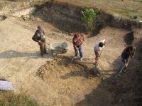 Cronica Cercetărilor Arheologice din România, Campania 2017. Raportul nr. 215, Pantelimon, Cetate<br /><a href='CronicaCAfotografii/2017/rest-sapaturi-nepublicate/215-Pantelimonu-de-Sus-Constanta-Sud-Vest/suprafata-a-segmentul-sud-vestic-aspecte-de-sapatura-vedere-catre-ne.JPG' target=_blank>Priveşte aceeaşi imagine într-o fereastră nouă</a>