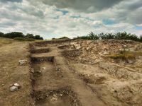 Cronica Cercetărilor Arheologice din România, Campania 2019. Raportul nr. 55, Pantelimon, Cetate<br /><a href='CronicaCAfotografii/2019/01-sistematice/055-pantelimonul-de-sus-ct-ulmetum-s/2-sector-sv-privire-de-ansamblu-catre-v.jpg' target=_blank>Priveşte aceeaşi imagine într-o fereastră nouă</a>