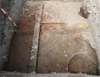 Cronica Cercetărilor Arheologice din România, Campania 2019. Raportul nr. 58, Pietroasa Mică, Gruiu Dării<br /><a href='CronicaCAfotografii/2019/01-sistematice/058-pietroasa-mica-bz-gruiu-darii-s/figura-3-complex-275-la-2-20-m.jpg' target=_blank>Priveşte aceeaşi imagine într-o fereastră nouă</a>