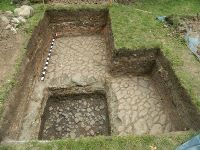 Cronica Cercetărilor Arheologice din România, Campania 2006. Raportul nr. 170, Sibiu, Piaţa Unirii-Cazarma 90 (Hermann)<br /><a href='CronicaCAfotografii/2006/170/rsz-1.jpg' target=_blank>Priveşte aceeaşi imagine într-o fereastră nouă</a>, Sibiu, Piaţa Unirii-Cazarma 90 (Hermann)<br /><a href='https://ran.cimec.ro/RANatasamente/i1/56B0EF6F8A524DCBA37BE31BF2FF75C6.jpg' target=_blank>Priveşte aceeaşi imagine într-o fereastră nouă</a>. Autor: Georgescu, Adrian et alii. Titlu: S01. Sursa: Raport de diagnostic aheologic. Piața Unirii, Sibiu, jud. Sibiu., Sibiu, Piaţa Unirii-Cazarma 90 (Hermann)<br /><a href='https://ran.cimec.ro/RANatasamente/i1/2938ED5F7E6F4DD386F4D6581601A1CE.jpg' target=_blank>Priveşte aceeaşi imagine într-o fereastră nouă</a>. Autor: Georgescu, Adrian et alii. Titlu: S01. Descoperiri.. Sursa: Raport de diagnostic aheologic. Piața Unirii, Sibiu, jud. Sibiu., Sibiu, Piaţa Unirii-Cazarma 90 (Hermann)<br /><a href='https://ran.cimec.ro/RANatasamente/i1/1E59646B9179476E9C03BE589F4734E2.jpg' target=_blank>Priveşte aceeaşi imagine într-o fereastră nouă</a>. Autor: Georgescu, Adrian et alii. Titlu: S02. Sursa: Raport de diagnostic aheologic. Piața Unirii, Sibiu, jud. Sibiu., Sibiu, Piaţa Unirii-Cazarma 90 (Hermann)<br /><a href='https://ran.cimec.ro/RANatasamente/i1/D5BAA5277B7E41CBBF4E03CABEC61BD2.jpg' target=_blank>Priveşte aceeaşi imagine într-o fereastră nouă</a>. Autor: Georgescu, Adrian et alii. Titlu: S03. Sursa: Raport de diagnostic aheologic. Piața Unirii, Sibiu, jud. Sibiu.