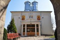 , Buzău<br /><a href='https://ran.cimec.ro/RANatasamente/i1/6B7C56BA7C004532A40992FC652B8F23.jpg' target=_blank>Priveşte aceeaşi imagine într-o fereastră nouă</a>. Titlu: Biserica cu hramul „Naşterea Maicii Domnului” Neguţători de la Buzău. Sursa: Google Maps