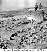 Cronica Cercetărilor Arheologice din România, Campania 2009. Raportul nr. 20, Schela Cladovei, cartier Schela Cladovei (La Canton (km 854-935))<br /><a href='CronicaCAfotografii/2009/sistematice/020/Schela-Cladovei-5.jpg' target=_blank>Priveşte aceeaşi imagine într-o fereastră nouă</a>, Schela Cladovei, cartier Schela Cladovei (La Canton (km 854-935))<br /><a href='https://ran.cimec.ro/RANatasamente/i1/E68D054849914043880338EC0FC77ED4.jpg' target=_blank>Priveşte aceeaşi imagine într-o fereastră nouă</a>. Autor: Adina Boroneanț. Titlu: Ceramică Starcevo-Criș, fragmente ceramice pictate. Sursa: Adina Boroneanț, Aspecte ale tranziţiei de la mezolitic la neoliticul timpuriu în zona Parţile de Fier, Mega, Cluj Napoca, 2012, p. 362, fig 115, Schela Cladovei, cartier Schela Cladovei (La Canton (km 854-935))<br /><a href='https://ran.cimec.ro/RANatasamente/i1/BD321D74788D45BE8813BAE9598DF24D.jpg' target=_blank>Priveşte aceeaşi imagine într-o fereastră nouă</a>. Autor: Adina Boroneanț. Titlu: Ceramică Starcevo-Criș, fragmente ceramice pictate. Sursa: Adina Boroneanț, Aspecte ale tranziţiei de la mezolitic la neoliticul timpuriu în zona Parţile de Fier, Mega, Cluj Napoca, 2012, p. 363, fig. 116, Schela Cladovei, cartier Schela Cladovei (La Canton (km 854-935))<br /><a href='https://ran.cimec.ro/RANatasamente/i1/5F5943FEBD9E464098CA2BCA3461982C.jpg' target=_blank>Priveşte aceeaşi imagine într-o fereastră nouă</a>. Autor: Adina Boroneanț, Vasile Boroneanț. Titlu: Amplasarea secțiunilor din 1965, 1965 - 1967. Sursa: Adina Boroneanț, Aspecte ale tranziţiei de la mezolitic la neoliticul timpuriu în zona Parţile de Fier, Mega, Cluj Napoca, 2012, p. 337, fig. 90, Schela Cladovei, cartier Schela Cladovei (La Canton (km 854-935))<br /><a href='https://ran.cimec.ro/RANatasamente/i1/B04AB9CCF41F42DC99EFBA32AE00D3DE.jpg' target=_blank>Priveşte aceeaşi imagine într-o fereastră nouă</a>. Autor: Adina Boroneanț, Vasile Boroneanț. Titlu: Complexe și morminte descoperite în 1968. Sursa: Adina Boroneanț, Aspecte ale tranziţiei de la mezolitic la neoliticul timpuriu în zona Parţile de Fier, Mega, Cluj Napoca, 2012, p. 344, fig. 97, Schela Cladovei, cartier Schela Cladovei (La Canton (km 854-935))<br /><a href='https://ran.cimec.ro/RANatasamente/i1/F54E97A06A6B4828AC5A418CFD076D6B.jpg' target=_blank>Priveşte aceeaşi imagine într-o fereastră nouă</a>. Autor: Adina Boroneanț, Vasile Boroneanț. Titlu: Complexul 2 și Mormântul 5/L3S și un detaliu cu groapa neolitică din centrul său (foto arhiva V. Boroneanț). Sursa: Adina Boroneanț, Aspecte ale tranziţiei de la mezolitic la neoliticul timpuriu în zona Parţile de Fier, Mega, Cluj Napoca, 2012, p. 348, fig 101, Schela Cladovei, cartier Schela Cladovei (La Canton (km 854-935))<br /><a href='https://ran.cimec.ro/RANatasamente/i1/486AF6F225664D76AAF2F60F1EB4165A.jpg' target=_blank>Priveşte aceeaşi imagine într-o fereastră nouă</a>. Autor: Adina Boroneanț, Vasile Boroneanț. Titlu: Complexul 2, orizonturile I și II și o parte din morminte. Sursa: Adina Boroneanț, Aspecte ale tranziţiei de la mezolitic la neoliticul timpuriu în zona Parţile de Fier, Mega, Cluj Napoca, 2012, p. 347, fig. 100, Schela Cladovei, cartier Schela Cladovei (La Canton (km 854-935))<br /><a href='https://ran.cimec.ro/RANatasamente/i1/32F4E8E9166848AFA94A7AE1D623618A.jpg' target=_blank>Priveşte aceeaşi imagine într-o fereastră nouă</a>. Autor: Adina Boroneanț, Vasile Boroneanț. Titlu: Localizarea mormintelor față de platforma Cpl2 și vatra V1/SB4 (foto arhiva V. Boroneanț). Sursa: Adina Boroneanț, Aspecte ale tranziţiei de la mezolitic la neoliticul timpuriu în zona Parţile de Fier, Mega, Cluj Napoca, 2012, p. 358, fig. 111, Schela Cladovei, cartier Schela Cladovei (La Canton (km 854-935))<br /><a href='https://ran.cimec.ro/RANatasamente/i1/ADCC5284A5544E0AABEDBB5946B03859.jpg' target=_blank>Priveşte aceeaşi imagine într-o fereastră nouă</a>. Autor: Adina Boroneanț, Vasile Boroneanț. Titlu: M1 - M1bis din L2N (foto arhiva V. Boroneanț; plan redesenat de Adina Boroneanț după planul de șantier realizat de V. Boroneanț). Sursa: Adina Boroneanț, Aspecte ale tranziţiei de la mezolitic la neoliticul timpuriu în zona Parţile de Fier, Mega, Cluj Napoca, 2012, p. 353, fig. 106, Schela Cladovei, cartier Schela Cladovei (La Canton (km 854-935))<br /><a href='https://ran.cimec.ro/RANatasamente/i1/9EA428CB1A89499E830D643BEADD0192.jpg' target=_blank>Priveşte aceeaşi imagine într-o fereastră nouă</a>. Autor: Adina Boroneanț, Vasile Boroneanț. Titlu: M1-M2/SB4 și M3/SB4 cu oale arse. Sursa: Adina Boroneanț, Aspecte ale tranziţiei de la mezolitic la neoliticul timpuriu în zona Parţile de Fier, Mega, Cluj Napoca, 2012, p. 352, fig. 105, Schela Cladovei, cartier Schela Cladovei (La Canton (km 854-935))<br /><a href='https://ran.cimec.ro/RANatasamente/i1/E2A23F5B5D2C4AE29BCF6D29351F3917.jpg' target=_blank>Priveşte aceeaşi imagine într-o fereastră nouă</a>. Autor: Adina Boroneanț, Vasile Boroneanț. Titlu: Morminte mezolitice. Sursa: Adina Boroneanț, Aspecte ale tranziţiei de la mezolitic la neoliticul timpuriu în zona Parţile de Fier, Mega, Cluj Napoca, 2012, p. 342, fig 95, Schela Cladovei, cartier Schela Cladovei (La Canton (km 854-935))<br /><a href='https://ran.cimec.ro/RANatasamente/i1/24BFE764C0814F0DBA6123C4262E0E40.jpg' target=_blank>Priveşte aceeaşi imagine într-o fereastră nouă</a>. Autor: Adina Boroneanț, Vasile Boroneanț. Titlu: Morminte mezolitice și complexe din neoliticul timpuriu și perioada La Tene.. Sursa: Adina Boroneanț, Aspecte ale tranziţiei de la mezolitic la neoliticul timpuriu în zona Parţile de Fier, Mega, Cluj Napoca, 2012, p. 341, fig 94, Schela Cladovei, cartier Schela Cladovei (La Canton (km 854-935))<br /><a href='https://ran.cimec.ro/RANatasamente/i1/5FF87170D4CD4A7B98AC4EA51DE57912.jpg' target=_blank>Priveşte aceeaşi imagine într-o fereastră nouă</a>. Autor: Adina Boroneanț, Vasile Boroneanț. Titlu: Mormintele din jurul vetrei V1/SB4, orizont I. Sursa: Adina Boroneanț, Aspecte ale tranziţiei de la mezolitic la neoliticul timpuriu în zona Parţile de Fier, Mega, Cluj Napoca, 2012, p. 350, fig. 103, Schela Cladovei, cartier Schela Cladovei (La Canton (km 854-935))<br /><a href='https://ran.cimec.ro/RANatasamente/i1/FA261F20B9E9488AA18A1C808389D9EC.jpg' target=_blank>Priveşte aceeaşi imagine într-o fereastră nouă</a>. Autor: Adina Boroneanț, Vasile Boroneanț. Titlu: Profilul de nord și complexele arheologice dezvelite în 1967. Sursa: Adina Boroneanț, Aspecte ale tranziţiei de la mezolitic la neoliticul timpuriu în zona Parţile de Fier, Mega, Cluj Napoca, 2012, p. 339, fig. 92, Schela Cladovei, cartier Schela Cladovei (La Canton (km 854-935))<br /><a href='https://ran.cimec.ro/RANatasamente/i1/B0BAE88375744DEEA855BE83FB0F2A62.jpg' target=_blank>Priveşte aceeaşi imagine într-o fereastră nouă</a>. Autor: Adina Boroneanț, Vasile Boroneanț. Titlu: Profilul de sud și fotografie cu mormintele mezolitice din jurul unei vetre. Sursa: Adina Boroneanț, Aspecte ale tranziţiei de la mezolitic la neoliticul timpuriu în zona Parţile de Fier, Mega, Cluj Napoca, 2012, p. 351, fig. 104, Schela Cladovei, cartier Schela Cladovei (La Canton (km 854-935))<br /><a href='https://ran.cimec.ro/RANatasamente/i1/059AEC8E4AEB4453BF0A9E1F7E9173C2.jpg' target=_blank>Priveşte aceeaşi imagine într-o fereastră nouă</a>. Autor: Adina Boroneanț, Vasile Boroneanț. Titlu: Vederi generale asupra sitului. Sursa: Adina Boroneanț, Aspecte ale tranziţiei de la mezolitic la neoliticul timpuriu în zona Parţile de Fier, Mega, Cluj Napoca, 2012, p. 336, Schela Cladovei, cartier Schela Cladovei (La Canton (km 854-935))<br /><a href='https://ran.cimec.ro/RANatasamente/i1/2CB30DAA7D984A55A931F57F2D4A3ADF.jpg' target=_blank>Priveşte aceeaşi imagine într-o fereastră nouă</a>. Autor: Adina Boroneanț, Vasile Boroneanț, Mișu Davidescu. Titlu: Planul general al secțiunilor din Sectorul B. Sursa: Adina Boroneanț, Aspecte ale tranziţiei de la mezolitic la neoliticul timpuriu în zona Parţile de Fier, Mega, Cluj Napoca, 2012, p. 338, fig 91, Schela Cladovei, cartier Schela Cladovei (La Canton (km 854-935))<br /><a href='https://ran.cimec.ro/RANatasamente/i1/E2E00F4B32B244188B56FBE11100FEF0.jpg' target=_blank>Priveşte aceeaşi imagine într-o fereastră nouă</a>. Autor: Vasile Boroneanț. Titlu: Complexul 2, orizonul I și complexele înconjurătoare (foto arhiva V Boroneanț). Sursa: Adina Boroneanț, Aspecte ale tranziţiei de la mezolitic la neoliticul timpuriu în zona Parţile de Fier, Mega, Cluj Napoca, 2012, p. 345, fig 98, Schela Cladovei, cartier Schela Cladovei (La Canton (km 854-935))<br /><a href='https://ran.cimec.ro/RANatasamente/i1/A1988F434D534BC4B6F42D6E771ED007.jpg' target=_blank>Priveşte aceeaşi imagine într-o fereastră nouă</a>. Autor: Vasile Boroneanț. Titlu: Locuințele mezolitice cercetate în campania din 1968. Sursa: Marin Iulian Neagoe et all, Studiu arheologic, PUG Drobeta Turnu Severin, 2021, p. 129, fig 2