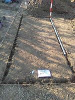 Cronica Cercetărilor Arheologice din România, Campania 2021. Raportul nr. 24, Fulgeriş, La Trei Cireşi (Dealul Fulgeriş)<br /><a href='https://ran.cimec.ro/RANatasamente/i2/800B3DE46F424AA5BA5FBD5C1676F030.jpg' target=_blank>Priveşte aceeaşi imagine într-o fereastră nouă</a>. Titlu: Fulgeriș, La trei cireși – Foto secțiunea S XIX, în timpul cercetării