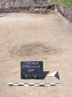 Cronica Cercetărilor Arheologice din România, Campania 2011. Raportul nr. 114, Drobeta-Turnu Severin, Parcul General Dragalina (Zeren; Zeuriuenses; Zwun)<br /><a href='CronicaCAfotografii/2011/114/plansa-xx.jpg' target=_blank>Priveşte aceeaşi imagine într-o fereastră nouă</a>, Drobeta-Turnu Severin, Parcul General Dragalina (Zeren; Zeuriuenses; Zwun)<br /><a href='https://ran.cimec.ro/RANatasamente/i1/8DA88FCA588D41F89C7339A7E926C845.jpg' target=_blank>Priveşte aceeaşi imagine într-o fereastră nouă</a>. Titlu: 1. Inel din argint cu inscripție, secolele XIV-XV. 2. Cămașă de zale din fier, secolul al XV-lea. 3 - Fotografie din timpul descoperirii tezaurului monetar compus din 159 de monede de argint, din 2011.. Sursa: Marian Iulian Neagoe, Cetatea medievală a Severinului, centru de putere la Porțile de Fier, MJM, Craiova, 2021, pp. 28-29, 165, planșa XXX/1, 2, 3, p. 194, Drobeta-Turnu Severin, Parcul General Dragalina (Zeren; Zeuriuenses; Zwun)<br /><a href='https://ran.cimec.ro/RANatasamente/i1/6E16DBA227134F4F868AB263468C32E3.jpg' target=_blank>Priveşte aceeaşi imagine într-o fereastră nouă</a>. Titlu: Fotografie a suprafeței Sp. V/2011, cercetate în spațiul intermediar de vest dintre incinte. 2. Desen al profilului de sud al suprafeței Sp. V/2011. Sursa: Marian Iulian Neagoe, Cetatea medievală a Severinului, centru de putere la Porțile de Fier, MJM, Craiova, 2021, pp. 28-29, 165, planșa VII/1, 2, p. 171, Drobeta-Turnu Severin, Parcul General Dragalina (Zeren; Zeuriuenses; Zwun)<br /><a href='https://ran.cimec.ro/RANatasamente/i1/DE66F1E8B8B8441A866EC68574A8DEA0.jpg' target=_blank>Priveşte aceeaşi imagine într-o fereastră nouă</a>. Titlu: Fotografie a suprafeței Sp. VII/2011, cercetate în spațiul de vest dintre incinte. 2 - Fotografie cu profilul de nord suprafeței Sp. VII/2011. Sursa: Marian Iulian Neagoe, Cetatea medievală a Severinului, centru de putere la Porțile de Fier, MJM, Craiova, 2021, pp. 28-29, 165, planșa VIII/1,2, p. 172, Drobeta-Turnu Severin, Parcul General Dragalina (Zeren; Zeuriuenses; Zwun)<br /><a href='https://ran.cimec.ro/RANatasamente/i1/44DDB4003B7F49A1A7C77B261CF48551.jpg' target=_blank>Priveşte aceeaşi imagine într-o fereastră nouă</a>. Titlu: Fotografie cu turnul de poartă de pe latura nordică a primei incinte (Sp. IX/2011). 2 - Desenul profilului de nord al suprafeței Sp. IX/2011. Sursa: Marian Iulian Neagoe, Cetatea medievală a Severinului, centru de putere la Porțile de Fier, MJM, Craiova, 2021, pp. 28-29, 165, planșa IX/1,2, p. 173, Drobeta-Turnu Severin, Parcul General Dragalina (Zeren; Zeuriuenses; Zwun)<br /><a href='https://ran.cimec.ro/RANatasamente/i1/99F321ECC4B449719BEFF5BFEFA7B369.jpg' target=_blank>Priveşte aceeaşi imagine într-o fereastră nouă</a>. Titlu: Planul Cetății Severinului - ultimele cercetări arheologice. Sursa: Marian Iulian Neagoe, Cetatea medievală a Severinului, centru de putere la Porțile de Fier, MJM, Craiova, 2021, pp. 28-29, 165, planșa IV, p. 170, Drobeta-Turnu Severin, Parcul General Dragalina (Zeren; Zeuriuenses; Zwun)<br /><a href='https://ran.cimec.ro/RANatasamente/i1/9B59A34E955A45ABB2ED8C1111841DB6.jpg' target=_blank>Priveşte aceeaşi imagine într-o fereastră nouă</a>. Titlu: Planul turnului intermediar de est al incintei interioare, cu ruinele bisericilor I-II și amplasarea mormintelor descoperite în 1939-1940, 2011 și 2013. Sursa: Marian Iulian Neagoe, Cetatea medievală a Severinului, centru de putere la Porțile de Fier, MJM, Craiova, 2021, pp. 28-29, 165, planșa X, p. 174, Drobeta-Turnu Severin, Parcul General Dragalina (Zeren; Zeuriuenses; Zwun)<br /><a href='https://ran.cimec.ro/RANatasamente/i1/CF058F8C276D4A1F9EA598077034D0E2.jpg' target=_blank>Priveşte aceeaşi imagine într-o fereastră nouă</a>. Titlu: Ruinele Cetății Severinului. Sursa: Marian Iulian Neagoe, Cetatea medievală a Severinului, centru de putere la Porțile de Fier, MJM, Craiova, 2021, pp. 28-29, 165, planșa IV/2, p. 168, Drobeta-Turnu Severin, Parcul General Dragalina (Zeren; Zeuriuenses; Zwun)<br /><a href='https://ran.cimec.ro/RANatasamente/i2/98DE2E8C636A45F798707E1A5417D422.jpg' target=_blank>Priveşte aceeaşi imagine într-o fereastră nouă</a>. Autor: Crăciunescu Gabriel etl all. Titlu: Artefacte descoperite în timpul cercetărilor din 2011. Sursa: Gabriel Crăciunescu, Marin Iulian Neagoe, Oana Minodora Neagoe, Raport de cercetare arheologică, situl „Cetatea Severinului, Muzeul Regiunii Porților de Fier, Drobeta Turnu Severin, 28.07.2011, Drobeta-Turnu Severin, Parcul General Dragalina (Zeren; Zeuriuenses; Zwun)<br /><a href='https://ran.cimec.ro/RANatasamente/i2/3104BC85CA1C4739867BE6D67F62F06D.jpg' target=_blank>Priveşte aceeaşi imagine într-o fereastră nouă</a>. Autor: Crăciunescu Gabriel etl all. Titlu: Artefacte din bronz descoperite în 2011. Sursa: Gabriel Crăciunescu, Marin Iulian Neagoe, Oana Minodora Neagoe, Raport de cercetare arheologică, situl „Cetatea Severinului, Muzeul Regiunii Porților de Fier, Drobeta Turnu Severin, 28.07.2011, Drobeta-Turnu Severin, Parcul General Dragalina (Zeren; Zeuriuenses; Zwun)<br /><a href='https://ran.cimec.ro/RANatasamente/i2/5A207B29CA8A4224A9843FF32D442143.jpg' target=_blank>Priveşte aceeaşi imagine într-o fereastră nouă</a>. Autor: Crăciunescu Gabriel etl all. Titlu: Artefacte din fier. Sursa: Gabriel Crăciunescu, Marin Iulian Neagoe, Oana Minodora Neagoe, Raport de cercetare arheologică, situl „Cetatea Severinului, Muzeul Regiunii Porților de Fier, Drobeta Turnu Severin, 28.07.2011, Drobeta-Turnu Severin, Parcul General Dragalina (Zeren; Zeuriuenses; Zwun)<br /><a href='https://ran.cimec.ro/RANatasamente/i2/4028B464A91C41AEAD07D0FB4ACB176E.jpg' target=_blank>Priveşte aceeaşi imagine într-o fereastră nouă</a>. Autor: Crăciunescu Gabriel etl all. Titlu: Artefacte din fier. Sursa: Gabriel Crăciunescu, Marin Iulian Neagoe, Oana Minodora Neagoe, Raport de cercetare arheologică, situl „Cetatea Severinului, Muzeul Regiunii Porților de Fier, Drobeta Turnu Severin, 28.07.2011, Drobeta-Turnu Severin, Parcul General Dragalina (Zeren; Zeuriuenses; Zwun)<br /><a href='https://ran.cimec.ro/RANatasamente/i2/52C73A3BE46C4D198996D78E798F5C80.jpg' target=_blank>Priveşte aceeaşi imagine într-o fereastră nouă</a>. Autor: Crăciunescu Gabriel etl all. Titlu: Artefacte din fier descoperite în 2011. Sursa: Gabriel Crăciunescu, Marin Iulian Neagoe, Oana Minodora Neagoe, Raport de cercetare arheologică, situl „Cetatea Severinului, Muzeul Regiunii Porților de Fier, Drobeta Turnu Severin, 28.07.2011, Drobeta-Turnu Severin, Parcul General Dragalina (Zeren; Zeuriuenses; Zwun)<br /><a href='https://ran.cimec.ro/RANatasamente/i2/80A2E4DD53D24680AFF56EB33448ED91.jpg' target=_blank>Priveşte aceeaşi imagine într-o fereastră nouă</a>. Autor: Crăciunescu Gabriel etl all. Titlu: Artefacte din fier descoperite în 2011. Sursa: Gabriel Crăciunescu, Marin Iulian Neagoe, Oana Minodora Neagoe, Raport de cercetare arheologică, situl „Cetatea Severinului, Muzeul Regiunii Porților de Fier, Drobeta Turnu Severin, 28.07.2011, Drobeta-Turnu Severin, Parcul General Dragalina (Zeren; Zeuriuenses; Zwun)<br /><a href='https://ran.cimec.ro/RANatasamente/i2/2CDA62FB5C474C8AAC5BFD0CCC64AEF3.jpg' target=_blank>Priveşte aceeaşi imagine într-o fereastră nouă</a>. Autor: Crăciunescu Gabriel etl all. Titlu: Artefacte din fier descoperite în 2011. Sursa: Gabriel Crăciunescu, Marin Iulian Neagoe, Oana Minodora Neagoe, Raport de cercetare arheologică, situl „Cetatea Severinului, Muzeul Regiunii Porților de Fier, Drobeta Turnu Severin, 28.07.2011, Drobeta-Turnu Severin, Parcul General Dragalina (Zeren; Zeuriuenses; Zwun)<br /><a href='https://ran.cimec.ro/RANatasamente/i2/E1F8A93AF6E34BD585D4D1B8C9E66654.jpg' target=_blank>Priveşte aceeaşi imagine într-o fereastră nouă</a>. Autor: Crăciunescu Gabriel etl all. Titlu: Artefacte din os. Sursa: Gabriel Crăciunescu, Marin Iulian Neagoe, Oana Minodora Neagoe, Raport de cercetare arheologică, situl „Cetatea Severinului, Muzeul Regiunii Porților de Fier, Drobeta Turnu Severin, 28.07.2011, Drobeta-Turnu Severin, Parcul General Dragalina (Zeren; Zeuriuenses; Zwun)<br /><a href='https://ran.cimec.ro/RANatasamente/i2/6CA8419AE73D48E3885162BEB24776A1.jpg' target=_blank>Priveşte aceeaşi imagine într-o fereastră nouă</a>. Autor: Crăciunescu Gabriel etl all. Titlu: Ceramică medievală. Sursa: Gabriel Crăciunescu, Marin Iulian Neagoe, Oana Minodora Neagoe, Raport de cercetare arheologică, situl „Cetatea Severinului, Muzeul Regiunii Porților de Fier, Drobeta Turnu Severin, 28.07.2011, Drobeta-Turnu Severin, Parcul General Dragalina (Zeren; Zeuriuenses; Zwun)<br /><a href='https://ran.cimec.ro/RANatasamente/i2/647DEE49018E4ABF9DE1181F69B58F62.jpg' target=_blank>Priveşte aceeaşi imagine într-o fereastră nouă</a>. Autor: Crăciunescu Gabriel etl all. Titlu: Ceramică medievală. Sursa: Gabriel Crăciunescu, Marin Iulian Neagoe, Oana Minodora Neagoe, Raport de cercetare arheologică, situl „Cetatea Severinului, Muzeul Regiunii Porților de Fier, Drobeta Turnu Severin, 28.07.2011, Drobeta-Turnu Severin, Parcul General Dragalina (Zeren; Zeuriuenses; Zwun)<br /><a href='https://ran.cimec.ro/RANatasamente/i2/B8FEBC213EB94F348E734B41A0FFFEC6.jpg' target=_blank>Priveşte aceeaşi imagine într-o fereastră nouă</a>. Autor: Crăciunescu Gabriel etl all. Titlu: Ceramică medievală. Sursa: Gabriel Crăciunescu, Marin Iulian Neagoe, Oana Minodora Neagoe, Raport de cercetare arheologică, situl „Cetatea Severinului, Muzeul Regiunii Porților de Fier, Drobeta Turnu Severin, 28.07.2011, Drobeta-Turnu Severin, Parcul General Dragalina (Zeren; Zeuriuenses; Zwun)<br /><a href='https://ran.cimec.ro/RANatasamente/i2/0679FBA7D1A34E518E4C0A3417695CAC.jpg' target=_blank>Priveşte aceeaşi imagine într-o fereastră nouă</a>. Autor: Crăciunescu Gabriel etl all. Titlu: Ceramică medievală descoperită în 2011. Sursa: Gabriel Crăciunescu, Marin Iulian Neagoe, Oana Minodora Neagoe, Raport de cercetare arheologică, situl „Cetatea Severinului, Muzeul Regiunii Porților de Fier, Drobeta Turnu Severin, 28.07.2011, Drobeta-Turnu Severin, Parcul General Dragalina (Zeren; Zeuriuenses; Zwun)<br /><a href='https://ran.cimec.ro/RANatasamente/i2/A6A9CF68A2EC4EE684D7B4881E10434A.jpg' target=_blank>Priveşte aceeaşi imagine într-o fereastră nouă</a>. Autor: Crăciunescu Gabriel etl all. Titlu: Ceramică medievală descoperită în 2011. Sursa: Gabriel Crăciunescu, Marin Iulian Neagoe, Oana Minodora Neagoe, Raport de cercetare arheologică, situl „Cetatea Severinului, Muzeul Regiunii Porților de Fier, Drobeta Turnu Severin, 28.07.2011, Drobeta-Turnu Severin, Parcul General Dragalina (Zeren; Zeuriuenses; Zwun)<br /><a href='https://ran.cimec.ro/RANatasamente/i2/53DF13AE9CB04E25B8D7FC92ACF06644.jpg' target=_blank>Priveşte aceeaşi imagine într-o fereastră nouă</a>. Autor: Crăciunescu Gabriel etl all. Titlu: Ceramică medievală descoperită în 2011. Sursa: Gabriel Crăciunescu, Marin Iulian Neagoe, Oana Minodora Neagoe, Raport de cercetare arheologică, situl „Cetatea Severinului, Muzeul Regiunii Porților de Fier, Drobeta Turnu Severin, 28.07.2011, Drobeta-Turnu Severin, Parcul General Dragalina (Zeren; Zeuriuenses; Zwun)<br /><a href='https://ran.cimec.ro/RANatasamente/i2/124896545A6D4B63BBD0B20247D5F5C7.jpg' target=_blank>Priveşte aceeaşi imagine într-o fereastră nouă</a>. Autor: Crăciunescu Gabriel etl all. Titlu: Ceramică medievală descoperită în 2011. Sursa: Gabriel Crăciunescu, Marin Iulian Neagoe, Oana Minodora Neagoe, Raport de cercetare arheologică, situl „Cetatea Severinului, Muzeul Regiunii Porților de Fier, Drobeta Turnu Severin, 28.07.2011, Drobeta-Turnu Severin, Parcul General Dragalina (Zeren; Zeuriuenses; Zwun)<br /><a href='https://ran.cimec.ro/RANatasamente/i2/A42492F9C1054CF9ACA2A4D8E7F1D831.jpg' target=_blank>Priveşte aceeaşi imagine într-o fereastră nouă</a>. Autor: Crăciunescu Gabriel etl all. Titlu: Ceramică medievală descoperită în 2011. Sursa: Gabriel Crăciunescu, Marin Iulian Neagoe, Oana Minodora Neagoe, Raport de cercetare arheologică, situl „Cetatea Severinului, Muzeul Regiunii Porților de Fier, Drobeta Turnu Severin, 28.07.2011, Drobeta-Turnu Severin, Parcul General Dragalina (Zeren; Zeuriuenses; Zwun)<br /><a href='https://ran.cimec.ro/RANatasamente/i2/79BC6E3E2B8349EAAA5E1BC9A18F75CD.jpg' target=_blank>Priveşte aceeaşi imagine într-o fereastră nouă</a>. Autor: Crăciunescu Gabriel etl all. Titlu: Ceramică medievală descoperită în 2011. Sursa: Gabriel Crăciunescu, Marin Iulian Neagoe, Oana Minodora Neagoe, Raport de cercetare arheologică, situl „Cetatea Severinului, Muzeul Regiunii Porților de Fier, Drobeta Turnu Severin, 28.07.2011, Drobeta-Turnu Severin, Parcul General Dragalina (Zeren; Zeuriuenses; Zwun)<br /><a href='https://ran.cimec.ro/RANatasamente/i2/A76E2D779708437E9D019C82D59B6A6B.jpg' target=_blank>Priveşte aceeaşi imagine într-o fereastră nouă</a>. Autor: Crăciunescu Gabriel etl all. Titlu: Ceramică medievală descoperită în 2011. Sursa: Gabriel Crăciunescu, Marin Iulian Neagoe, Oana Minodora Neagoe, Raport de cercetare arheologică, situl „Cetatea Severinului, Muzeul Regiunii Porților de Fier, Drobeta Turnu Severin, 28.07.2011, Drobeta-Turnu Severin, Parcul General Dragalina (Zeren; Zeuriuenses; Zwun)<br /><a href='https://ran.cimec.ro/RANatasamente/i2/22218E80DD2D436EA5CF2B7646CC58BF.jpg' target=_blank>Priveşte aceeaşi imagine într-o fereastră nouă</a>. Autor: Crăciunescu Gabriel etl all. Titlu: Cercetare magnetometrică. Sursa: Gabriel Crăciunescu, Marin Iulian Neagoe, Oana Minodora Neagoe, Raport de cercetare arheologică, situl „Cetatea Severinului, Muzeul Regiunii Porților de Fier, Drobeta Turnu Severin, 28.07.2011, Drobeta-Turnu Severin, Parcul General Dragalina (Zeren; Zeuriuenses; Zwun)<br /><a href='https://ran.cimec.ro/RANatasamente/i2/CE6F320F7E064952ACFE218943E3319A.jpg' target=_blank>Priveşte aceeaşi imagine într-o fereastră nouă</a>. Autor: Crăciunescu Gabriel etl all. Titlu: Cercetare magnetometrică. Sursa: Gabriel Crăciunescu, Marin Iulian Neagoe, Oana Minodora Neagoe, Raport de cercetare arheologică, situl „Cetatea Severinului, Muzeul Regiunii Porților de Fier, Drobeta Turnu Severin, 28.07.2011, Drobeta-Turnu Severin, Parcul General Dragalina (Zeren; Zeuriuenses; Zwun)<br /><a href='https://ran.cimec.ro/RANatasamente/i2/34C6D66F48B74F0790782E0E448D0432.jpg' target=_blank>Priveşte aceeaşi imagine într-o fereastră nouă</a>. Autor: Crăciunescu Gabriel etl all. Titlu: Fântână. Sursa: Gabriel Crăciunescu, Marin Iulian Neagoe, Oana Minodora Neagoe, Raport de cercetare arheologică, situl „Cetatea Severinului, Muzeul Regiunii Porților de Fier, Drobeta Turnu Severin, 28.07.2011, Drobeta-Turnu Severin, Parcul General Dragalina (Zeren; Zeuriuenses; Zwun)<br /><a href='https://ran.cimec.ro/RANatasamente/i2/1CAF8105A87940089D4CB506D34DC861.jpg' target=_blank>Priveşte aceeaşi imagine într-o fereastră nouă</a>. Autor: Crăciunescu Gabriel etl all. Titlu: Fotografie de complex arheologic. Sursa: Gabriel Crăciunescu, Marin Iulian Neagoe, Oana Minodora Neagoe, Raport de cercetare arheologică, situl „Cetatea Severinului, Muzeul Regiunii Porților de Fier, Drobeta Turnu Severin, 28.07.2011, Drobeta-Turnu Severin, Parcul General Dragalina (Zeren; Zeuriuenses; Zwun)<br /><a href='https://ran.cimec.ro/RANatasamente/i2/9E23AC268FB94B519529D8EFB2B612D5.jpg' target=_blank>Priveşte aceeaşi imagine într-o fereastră nouă</a>. Autor: Crăciunescu Gabriel etl all. Titlu: Fotografie de complex arheologic. Sursa: Gabriel Crăciunescu, Marin Iulian Neagoe, Oana Minodora Neagoe, Raport de cercetare arheologică, situl „Cetatea Severinului, Muzeul Regiunii Porților de Fier, Drobeta Turnu Severin, 28.07.2011, Drobeta-Turnu Severin, Parcul General Dragalina (Zeren; Zeuriuenses; Zwun)<br /><a href='https://ran.cimec.ro/RANatasamente/i2/50AC00A5C2C943F3B867CAC862F2C7F6.jpg' target=_blank>Priveşte aceeaşi imagine într-o fereastră nouă</a>. Autor: Crăciunescu Gabriel etl all. Titlu: Fotografie de complex arheologic. Sursa: Gabriel Crăciunescu, Marin Iulian Neagoe, Oana Minodora Neagoe, Raport de cercetare arheologică, situl „Cetatea Severinului, Muzeul Regiunii Porților de Fier, Drobeta Turnu Severin, 28.07.2011, Drobeta-Turnu Severin, Parcul General Dragalina (Zeren; Zeuriuenses; Zwun)<br /><a href='https://ran.cimec.ro/RANatasamente/i2/297C51AB49274FC8AF8672CDA684E38E.jpg' target=_blank>Priveşte aceeaşi imagine într-o fereastră nouă</a>. Autor: Crăciunescu Gabriel etl all. Titlu: Fotografie de complex arheologic. Sursa: Gabriel Crăciunescu, Marin Iulian Neagoe, Oana Minodora Neagoe, Raport de cercetare arheologică, situl „Cetatea Severinului, Muzeul Regiunii Porților de Fier, Drobeta Turnu Severin, 28.07.2011, Drobeta-Turnu Severin, Parcul General Dragalina (Zeren; Zeuriuenses; Zwun)<br /><a href='https://ran.cimec.ro/RANatasamente/i2/FFAC0ED4293B4241AC1B6E868660489B.jpg' target=_blank>Priveşte aceeaşi imagine într-o fereastră nouă</a>. Autor: Crăciunescu Gabriel etl all. Titlu: Fotografie de complex arheologic. Sursa: Gabriel Crăciunescu, Marin Iulian Neagoe, Oana Minodora Neagoe, Raport de cercetare arheologică, situl „Cetatea Severinului, Muzeul Regiunii Porților de Fier, Drobeta Turnu Severin, 28.07.2011