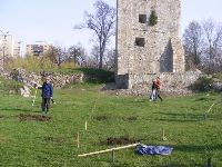 Cronica Cercetărilor Arheologice din România, Campania 2011. Raportul nr. 114, Drobeta-Turnu Severin, Parcul General Dragalina (Zeren; Zeuriuenses; Zwun)<br /><a href='CronicaCAfotografii/2011/114/plansa-xx.jpg' target=_blank>Priveşte aceeaşi imagine într-o fereastră nouă</a>, Drobeta-Turnu Severin, Parcul General Dragalina (Zeren; Zeuriuenses; Zwun)<br /><a href='https://ran.cimec.ro/RANatasamente/i1/8DA88FCA588D41F89C7339A7E926C845.jpg' target=_blank>Priveşte aceeaşi imagine într-o fereastră nouă</a>. Titlu: 1. Inel din argint cu inscripție, secolele XIV-XV. 2. Cămașă de zale din fier, secolul al XV-lea. 3 - Fotografie din timpul descoperirii tezaurului monetar compus din 159 de monede de argint, din 2011.. Sursa: Marian Iulian Neagoe, Cetatea medievală a Severinului, centru de putere la Porțile de Fier, MJM, Craiova, 2021, pp. 28-29, 165, planșa XXX/1, 2, 3, p. 194, Drobeta-Turnu Severin, Parcul General Dragalina (Zeren; Zeuriuenses; Zwun)<br /><a href='https://ran.cimec.ro/RANatasamente/i1/6E16DBA227134F4F868AB263468C32E3.jpg' target=_blank>Priveşte aceeaşi imagine într-o fereastră nouă</a>. Titlu: Fotografie a suprafeței Sp. V/2011, cercetate în spațiul intermediar de vest dintre incinte. 2. Desen al profilului de sud al suprafeței Sp. V/2011. Sursa: Marian Iulian Neagoe, Cetatea medievală a Severinului, centru de putere la Porțile de Fier, MJM, Craiova, 2021, pp. 28-29, 165, planșa VII/1, 2, p. 171, Drobeta-Turnu Severin, Parcul General Dragalina (Zeren; Zeuriuenses; Zwun)<br /><a href='https://ran.cimec.ro/RANatasamente/i1/DE66F1E8B8B8441A866EC68574A8DEA0.jpg' target=_blank>Priveşte aceeaşi imagine într-o fereastră nouă</a>. Titlu: Fotografie a suprafeței Sp. VII/2011, cercetate în spațiul de vest dintre incinte. 2 - Fotografie cu profilul de nord suprafeței Sp. VII/2011. Sursa: Marian Iulian Neagoe, Cetatea medievală a Severinului, centru de putere la Porțile de Fier, MJM, Craiova, 2021, pp. 28-29, 165, planșa VIII/1,2, p. 172, Drobeta-Turnu Severin, Parcul General Dragalina (Zeren; Zeuriuenses; Zwun)<br /><a href='https://ran.cimec.ro/RANatasamente/i1/44DDB4003B7F49A1A7C77B261CF48551.jpg' target=_blank>Priveşte aceeaşi imagine într-o fereastră nouă</a>. Titlu: Fotografie cu turnul de poartă de pe latura nordică a primei incinte (Sp. IX/2011). 2 - Desenul profilului de nord al suprafeței Sp. IX/2011. Sursa: Marian Iulian Neagoe, Cetatea medievală a Severinului, centru de putere la Porțile de Fier, MJM, Craiova, 2021, pp. 28-29, 165, planșa IX/1,2, p. 173, Drobeta-Turnu Severin, Parcul General Dragalina (Zeren; Zeuriuenses; Zwun)<br /><a href='https://ran.cimec.ro/RANatasamente/i1/99F321ECC4B449719BEFF5BFEFA7B369.jpg' target=_blank>Priveşte aceeaşi imagine într-o fereastră nouă</a>. Titlu: Planul Cetății Severinului - ultimele cercetări arheologice. Sursa: Marian Iulian Neagoe, Cetatea medievală a Severinului, centru de putere la Porțile de Fier, MJM, Craiova, 2021, pp. 28-29, 165, planșa IV, p. 170, Drobeta-Turnu Severin, Parcul General Dragalina (Zeren; Zeuriuenses; Zwun)<br /><a href='https://ran.cimec.ro/RANatasamente/i1/9B59A34E955A45ABB2ED8C1111841DB6.jpg' target=_blank>Priveşte aceeaşi imagine într-o fereastră nouă</a>. Titlu: Planul turnului intermediar de est al incintei interioare, cu ruinele bisericilor I-II și amplasarea mormintelor descoperite în 1939-1940, 2011 și 2013. Sursa: Marian Iulian Neagoe, Cetatea medievală a Severinului, centru de putere la Porțile de Fier, MJM, Craiova, 2021, pp. 28-29, 165, planșa X, p. 174, Drobeta-Turnu Severin, Parcul General Dragalina (Zeren; Zeuriuenses; Zwun)<br /><a href='https://ran.cimec.ro/RANatasamente/i1/CF058F8C276D4A1F9EA598077034D0E2.jpg' target=_blank>Priveşte aceeaşi imagine într-o fereastră nouă</a>. Titlu: Ruinele Cetății Severinului. Sursa: Marian Iulian Neagoe, Cetatea medievală a Severinului, centru de putere la Porțile de Fier, MJM, Craiova, 2021, pp. 28-29, 165, planșa IV/2, p. 168, Drobeta-Turnu Severin, Parcul General Dragalina (Zeren; Zeuriuenses; Zwun)<br /><a href='https://ran.cimec.ro/RANatasamente/i2/98DE2E8C636A45F798707E1A5417D422.jpg' target=_blank>Priveşte aceeaşi imagine într-o fereastră nouă</a>. Autor: Crăciunescu Gabriel etl all. Titlu: Artefacte descoperite în timpul cercetărilor din 2011. Sursa: Gabriel Crăciunescu, Marin Iulian Neagoe, Oana Minodora Neagoe, Raport de cercetare arheologică, situl „Cetatea Severinului, Muzeul Regiunii Porților de Fier, Drobeta Turnu Severin, 28.07.2011, Drobeta-Turnu Severin, Parcul General Dragalina (Zeren; Zeuriuenses; Zwun)<br /><a href='https://ran.cimec.ro/RANatasamente/i2/3104BC85CA1C4739867BE6D67F62F06D.jpg' target=_blank>Priveşte aceeaşi imagine într-o fereastră nouă</a>. Autor: Crăciunescu Gabriel etl all. Titlu: Artefacte din bronz descoperite în 2011. Sursa: Gabriel Crăciunescu, Marin Iulian Neagoe, Oana Minodora Neagoe, Raport de cercetare arheologică, situl „Cetatea Severinului, Muzeul Regiunii Porților de Fier, Drobeta Turnu Severin, 28.07.2011, Drobeta-Turnu Severin, Parcul General Dragalina (Zeren; Zeuriuenses; Zwun)<br /><a href='https://ran.cimec.ro/RANatasamente/i2/5A207B29CA8A4224A9843FF32D442143.jpg' target=_blank>Priveşte aceeaşi imagine într-o fereastră nouă</a>. Autor: Crăciunescu Gabriel etl all. Titlu: Artefacte din fier. Sursa: Gabriel Crăciunescu, Marin Iulian Neagoe, Oana Minodora Neagoe, Raport de cercetare arheologică, situl „Cetatea Severinului, Muzeul Regiunii Porților de Fier, Drobeta Turnu Severin, 28.07.2011, Drobeta-Turnu Severin, Parcul General Dragalina (Zeren; Zeuriuenses; Zwun)<br /><a href='https://ran.cimec.ro/RANatasamente/i2/4028B464A91C41AEAD07D0FB4ACB176E.jpg' target=_blank>Priveşte aceeaşi imagine într-o fereastră nouă</a>. Autor: Crăciunescu Gabriel etl all. Titlu: Artefacte din fier. Sursa: Gabriel Crăciunescu, Marin Iulian Neagoe, Oana Minodora Neagoe, Raport de cercetare arheologică, situl „Cetatea Severinului, Muzeul Regiunii Porților de Fier, Drobeta Turnu Severin, 28.07.2011, Drobeta-Turnu Severin, Parcul General Dragalina (Zeren; Zeuriuenses; Zwun)<br /><a href='https://ran.cimec.ro/RANatasamente/i2/52C73A3BE46C4D198996D78E798F5C80.jpg' target=_blank>Priveşte aceeaşi imagine într-o fereastră nouă</a>. Autor: Crăciunescu Gabriel etl all. Titlu: Artefacte din fier descoperite în 2011. Sursa: Gabriel Crăciunescu, Marin Iulian Neagoe, Oana Minodora Neagoe, Raport de cercetare arheologică, situl „Cetatea Severinului, Muzeul Regiunii Porților de Fier, Drobeta Turnu Severin, 28.07.2011, Drobeta-Turnu Severin, Parcul General Dragalina (Zeren; Zeuriuenses; Zwun)<br /><a href='https://ran.cimec.ro/RANatasamente/i2/80A2E4DD53D24680AFF56EB33448ED91.jpg' target=_blank>Priveşte aceeaşi imagine într-o fereastră nouă</a>. Autor: Crăciunescu Gabriel etl all. Titlu: Artefacte din fier descoperite în 2011. Sursa: Gabriel Crăciunescu, Marin Iulian Neagoe, Oana Minodora Neagoe, Raport de cercetare arheologică, situl „Cetatea Severinului, Muzeul Regiunii Porților de Fier, Drobeta Turnu Severin, 28.07.2011, Drobeta-Turnu Severin, Parcul General Dragalina (Zeren; Zeuriuenses; Zwun)<br /><a href='https://ran.cimec.ro/RANatasamente/i2/2CDA62FB5C474C8AAC5BFD0CCC64AEF3.jpg' target=_blank>Priveşte aceeaşi imagine într-o fereastră nouă</a>. Autor: Crăciunescu Gabriel etl all. Titlu: Artefacte din fier descoperite în 2011. Sursa: Gabriel Crăciunescu, Marin Iulian Neagoe, Oana Minodora Neagoe, Raport de cercetare arheologică, situl „Cetatea Severinului, Muzeul Regiunii Porților de Fier, Drobeta Turnu Severin, 28.07.2011, Drobeta-Turnu Severin, Parcul General Dragalina (Zeren; Zeuriuenses; Zwun)<br /><a href='https://ran.cimec.ro/RANatasamente/i2/E1F8A93AF6E34BD585D4D1B8C9E66654.jpg' target=_blank>Priveşte aceeaşi imagine într-o fereastră nouă</a>. Autor: Crăciunescu Gabriel etl all. Titlu: Artefacte din os. Sursa: Gabriel Crăciunescu, Marin Iulian Neagoe, Oana Minodora Neagoe, Raport de cercetare arheologică, situl „Cetatea Severinului, Muzeul Regiunii Porților de Fier, Drobeta Turnu Severin, 28.07.2011, Drobeta-Turnu Severin, Parcul General Dragalina (Zeren; Zeuriuenses; Zwun)<br /><a href='https://ran.cimec.ro/RANatasamente/i2/6CA8419AE73D48E3885162BEB24776A1.jpg' target=_blank>Priveşte aceeaşi imagine într-o fereastră nouă</a>. Autor: Crăciunescu Gabriel etl all. Titlu: Ceramică medievală. Sursa: Gabriel Crăciunescu, Marin Iulian Neagoe, Oana Minodora Neagoe, Raport de cercetare arheologică, situl „Cetatea Severinului, Muzeul Regiunii Porților de Fier, Drobeta Turnu Severin, 28.07.2011, Drobeta-Turnu Severin, Parcul General Dragalina (Zeren; Zeuriuenses; Zwun)<br /><a href='https://ran.cimec.ro/RANatasamente/i2/647DEE49018E4ABF9DE1181F69B58F62.jpg' target=_blank>Priveşte aceeaşi imagine într-o fereastră nouă</a>. Autor: Crăciunescu Gabriel etl all. Titlu: Ceramică medievală. Sursa: Gabriel Crăciunescu, Marin Iulian Neagoe, Oana Minodora Neagoe, Raport de cercetare arheologică, situl „Cetatea Severinului, Muzeul Regiunii Porților de Fier, Drobeta Turnu Severin, 28.07.2011, Drobeta-Turnu Severin, Parcul General Dragalina (Zeren; Zeuriuenses; Zwun)<br /><a href='https://ran.cimec.ro/RANatasamente/i2/B8FEBC213EB94F348E734B41A0FFFEC6.jpg' target=_blank>Priveşte aceeaşi imagine într-o fereastră nouă</a>. Autor: Crăciunescu Gabriel etl all. Titlu: Ceramică medievală. Sursa: Gabriel Crăciunescu, Marin Iulian Neagoe, Oana Minodora Neagoe, Raport de cercetare arheologică, situl „Cetatea Severinului, Muzeul Regiunii Porților de Fier, Drobeta Turnu Severin, 28.07.2011, Drobeta-Turnu Severin, Parcul General Dragalina (Zeren; Zeuriuenses; Zwun)<br /><a href='https://ran.cimec.ro/RANatasamente/i2/0679FBA7D1A34E518E4C0A3417695CAC.jpg' target=_blank>Priveşte aceeaşi imagine într-o fereastră nouă</a>. Autor: Crăciunescu Gabriel etl all. Titlu: Ceramică medievală descoperită în 2011. Sursa: Gabriel Crăciunescu, Marin Iulian Neagoe, Oana Minodora Neagoe, Raport de cercetare arheologică, situl „Cetatea Severinului, Muzeul Regiunii Porților de Fier, Drobeta Turnu Severin, 28.07.2011, Drobeta-Turnu Severin, Parcul General Dragalina (Zeren; Zeuriuenses; Zwun)<br /><a href='https://ran.cimec.ro/RANatasamente/i2/A6A9CF68A2EC4EE684D7B4881E10434A.jpg' target=_blank>Priveşte aceeaşi imagine într-o fereastră nouă</a>. Autor: Crăciunescu Gabriel etl all. Titlu: Ceramică medievală descoperită în 2011. Sursa: Gabriel Crăciunescu, Marin Iulian Neagoe, Oana Minodora Neagoe, Raport de cercetare arheologică, situl „Cetatea Severinului, Muzeul Regiunii Porților de Fier, Drobeta Turnu Severin, 28.07.2011, Drobeta-Turnu Severin, Parcul General Dragalina (Zeren; Zeuriuenses; Zwun)<br /><a href='https://ran.cimec.ro/RANatasamente/i2/53DF13AE9CB04E25B8D7FC92ACF06644.jpg' target=_blank>Priveşte aceeaşi imagine într-o fereastră nouă</a>. Autor: Crăciunescu Gabriel etl all. Titlu: Ceramică medievală descoperită în 2011. Sursa: Gabriel Crăciunescu, Marin Iulian Neagoe, Oana Minodora Neagoe, Raport de cercetare arheologică, situl „Cetatea Severinului, Muzeul Regiunii Porților de Fier, Drobeta Turnu Severin, 28.07.2011, Drobeta-Turnu Severin, Parcul General Dragalina (Zeren; Zeuriuenses; Zwun)<br /><a href='https://ran.cimec.ro/RANatasamente/i2/124896545A6D4B63BBD0B20247D5F5C7.jpg' target=_blank>Priveşte aceeaşi imagine într-o fereastră nouă</a>. Autor: Crăciunescu Gabriel etl all. Titlu: Ceramică medievală descoperită în 2011. Sursa: Gabriel Crăciunescu, Marin Iulian Neagoe, Oana Minodora Neagoe, Raport de cercetare arheologică, situl „Cetatea Severinului, Muzeul Regiunii Porților de Fier, Drobeta Turnu Severin, 28.07.2011, Drobeta-Turnu Severin, Parcul General Dragalina (Zeren; Zeuriuenses; Zwun)<br /><a href='https://ran.cimec.ro/RANatasamente/i2/A42492F9C1054CF9ACA2A4D8E7F1D831.jpg' target=_blank>Priveşte aceeaşi imagine într-o fereastră nouă</a>. Autor: Crăciunescu Gabriel etl all. Titlu: Ceramică medievală descoperită în 2011. Sursa: Gabriel Crăciunescu, Marin Iulian Neagoe, Oana Minodora Neagoe, Raport de cercetare arheologică, situl „Cetatea Severinului, Muzeul Regiunii Porților de Fier, Drobeta Turnu Severin, 28.07.2011, Drobeta-Turnu Severin, Parcul General Dragalina (Zeren; Zeuriuenses; Zwun)<br /><a href='https://ran.cimec.ro/RANatasamente/i2/79BC6E3E2B8349EAAA5E1BC9A18F75CD.jpg' target=_blank>Priveşte aceeaşi imagine într-o fereastră nouă</a>. Autor: Crăciunescu Gabriel etl all. Titlu: Ceramică medievală descoperită în 2011. Sursa: Gabriel Crăciunescu, Marin Iulian Neagoe, Oana Minodora Neagoe, Raport de cercetare arheologică, situl „Cetatea Severinului, Muzeul Regiunii Porților de Fier, Drobeta Turnu Severin, 28.07.2011, Drobeta-Turnu Severin, Parcul General Dragalina (Zeren; Zeuriuenses; Zwun)<br /><a href='https://ran.cimec.ro/RANatasamente/i2/A76E2D779708437E9D019C82D59B6A6B.jpg' target=_blank>Priveşte aceeaşi imagine într-o fereastră nouă</a>. Autor: Crăciunescu Gabriel etl all. Titlu: Ceramică medievală descoperită în 2011. Sursa: Gabriel Crăciunescu, Marin Iulian Neagoe, Oana Minodora Neagoe, Raport de cercetare arheologică, situl „Cetatea Severinului, Muzeul Regiunii Porților de Fier, Drobeta Turnu Severin, 28.07.2011, Drobeta-Turnu Severin, Parcul General Dragalina (Zeren; Zeuriuenses; Zwun)<br /><a href='https://ran.cimec.ro/RANatasamente/i2/22218E80DD2D436EA5CF2B7646CC58BF.jpg' target=_blank>Priveşte aceeaşi imagine într-o fereastră nouă</a>. Autor: Crăciunescu Gabriel etl all. Titlu: Cercetare magnetometrică. Sursa: Gabriel Crăciunescu, Marin Iulian Neagoe, Oana Minodora Neagoe, Raport de cercetare arheologică, situl „Cetatea Severinului, Muzeul Regiunii Porților de Fier, Drobeta Turnu Severin, 28.07.2011, Drobeta-Turnu Severin, Parcul General Dragalina (Zeren; Zeuriuenses; Zwun)<br /><a href='https://ran.cimec.ro/RANatasamente/i2/CE6F320F7E064952ACFE218943E3319A.jpg' target=_blank>Priveşte aceeaşi imagine într-o fereastră nouă</a>. Autor: Crăciunescu Gabriel etl all. Titlu: Cercetare magnetometrică. Sursa: Gabriel Crăciunescu, Marin Iulian Neagoe, Oana Minodora Neagoe, Raport de cercetare arheologică, situl „Cetatea Severinului, Muzeul Regiunii Porților de Fier, Drobeta Turnu Severin, 28.07.2011, Drobeta-Turnu Severin, Parcul General Dragalina (Zeren; Zeuriuenses; Zwun)<br /><a href='https://ran.cimec.ro/RANatasamente/i2/34C6D66F48B74F0790782E0E448D0432.jpg' target=_blank>Priveşte aceeaşi imagine într-o fereastră nouă</a>. Autor: Crăciunescu Gabriel etl all. Titlu: Fântână. Sursa: Gabriel Crăciunescu, Marin Iulian Neagoe, Oana Minodora Neagoe, Raport de cercetare arheologică, situl „Cetatea Severinului, Muzeul Regiunii Porților de Fier, Drobeta Turnu Severin, 28.07.2011, Drobeta-Turnu Severin, Parcul General Dragalina (Zeren; Zeuriuenses; Zwun)<br /><a href='https://ran.cimec.ro/RANatasamente/i2/1CAF8105A87940089D4CB506D34DC861.jpg' target=_blank>Priveşte aceeaşi imagine într-o fereastră nouă</a>. Autor: Crăciunescu Gabriel etl all. Titlu: Fotografie de complex arheologic. Sursa: Gabriel Crăciunescu, Marin Iulian Neagoe, Oana Minodora Neagoe, Raport de cercetare arheologică, situl „Cetatea Severinului, Muzeul Regiunii Porților de Fier, Drobeta Turnu Severin, 28.07.2011, Drobeta-Turnu Severin, Parcul General Dragalina (Zeren; Zeuriuenses; Zwun)<br /><a href='https://ran.cimec.ro/RANatasamente/i2/9E23AC268FB94B519529D8EFB2B612D5.jpg' target=_blank>Priveşte aceeaşi imagine într-o fereastră nouă</a>. Autor: Crăciunescu Gabriel etl all. Titlu: Fotografie de complex arheologic. Sursa: Gabriel Crăciunescu, Marin Iulian Neagoe, Oana Minodora Neagoe, Raport de cercetare arheologică, situl „Cetatea Severinului, Muzeul Regiunii Porților de Fier, Drobeta Turnu Severin, 28.07.2011, Drobeta-Turnu Severin, Parcul General Dragalina (Zeren; Zeuriuenses; Zwun)<br /><a href='https://ran.cimec.ro/RANatasamente/i2/50AC00A5C2C943F3B867CAC862F2C7F6.jpg' target=_blank>Priveşte aceeaşi imagine într-o fereastră nouă</a>. Autor: Crăciunescu Gabriel etl all. Titlu: Fotografie de complex arheologic. Sursa: Gabriel Crăciunescu, Marin Iulian Neagoe, Oana Minodora Neagoe, Raport de cercetare arheologică, situl „Cetatea Severinului, Muzeul Regiunii Porților de Fier, Drobeta Turnu Severin, 28.07.2011, Drobeta-Turnu Severin, Parcul General Dragalina (Zeren; Zeuriuenses; Zwun)<br /><a href='https://ran.cimec.ro/RANatasamente/i2/297C51AB49274FC8AF8672CDA684E38E.jpg' target=_blank>Priveşte aceeaşi imagine într-o fereastră nouă</a>. Autor: Crăciunescu Gabriel etl all. Titlu: Fotografie de complex arheologic. Sursa: Gabriel Crăciunescu, Marin Iulian Neagoe, Oana Minodora Neagoe, Raport de cercetare arheologică, situl „Cetatea Severinului, Muzeul Regiunii Porților de Fier, Drobeta Turnu Severin, 28.07.2011, Drobeta-Turnu Severin, Parcul General Dragalina (Zeren; Zeuriuenses; Zwun)<br /><a href='https://ran.cimec.ro/RANatasamente/i2/FFAC0ED4293B4241AC1B6E868660489B.jpg' target=_blank>Priveşte aceeaşi imagine într-o fereastră nouă</a>. Autor: Crăciunescu Gabriel etl all. Titlu: Fotografie de complex arheologic. Sursa: Gabriel Crăciunescu, Marin Iulian Neagoe, Oana Minodora Neagoe, Raport de cercetare arheologică, situl „Cetatea Severinului, Muzeul Regiunii Porților de Fier, Drobeta Turnu Severin, 28.07.2011, Drobeta-Turnu Severin, Parcul General Dragalina (Zeren; Zeuriuenses; Zwun)<br /><a href='https://ran.cimec.ro/RANatasamente/i2/BD13E15030FF44F9844D5B8824692E22.jpg' target=_blank>Priveşte aceeaşi imagine într-o fereastră nouă</a>. Autor: Crăciunescu Gabriel etl all. Titlu: Fotografie de complex arheologic. Sursa: Gabriel Crăciunescu, Marin Iulian Neagoe, Oana Minodora Neagoe, Raport de cercetare arheologică, situl „Cetatea Severinului, Muzeul Regiunii Porților de Fier, Drobeta Turnu Severin, 28.07.2011, Drobeta-Turnu Severin, Parcul General Dragalina (Zeren; Zeuriuenses; Zwun)<br /><a href='https://ran.cimec.ro/RANatasamente/i2/CC298F000CBF423AA2843AE8FBFAEAAF.jpg' target=_blank>Priveşte aceeaşi imagine într-o fereastră nouă</a>. Autor: Crăciunescu Gabriel etl all. Titlu: Fotografie de complex arheologic. Sursa: Gabriel Crăciunescu, Marin Iulian Neagoe, Oana Minodora Neagoe, Raport de cercetare arheologică, situl „Cetatea Severinului, Muzeul Regiunii Porților de Fier, Drobeta Turnu Severin, 28.07.2011, Drobeta-Turnu Severin, Parcul General Dragalina (Zeren; Zeuriuenses; Zwun)<br /><a href='https://ran.cimec.ro/RANatasamente/i2/1741026D461B409FA36C91F2E019E89A.jpg' target=_blank>Priveşte aceeaşi imagine într-o fereastră nouă</a>. Autor: Crăciunescu Gabriel etl all. Titlu: Fotografie de complex arheologic. Sursa: Gabriel Crăciunescu, Marin Iulian Neagoe, Oana Minodora Neagoe, Raport de cercetare arheologică, situl „Cetatea Severinului, Muzeul Regiunii Porților de Fier, Drobeta Turnu Severin, 28.07.2011, Drobeta-Turnu Severin, Parcul General Dragalina (Zeren; Zeuriuenses; Zwun)<br /><a href='https://ran.cimec.ro/RANatasamente/i2/6EEC6BE17F8D4F2DA8D1FC7DE89232E3.jpg' target=_blank>Priveşte aceeaşi imagine într-o fereastră nouă</a>. Autor: Crăciunescu Gabriel etl all. Titlu: Fotografie de complex arheologic. Sursa: Gabriel Crăciunescu, Marin Iulian Neagoe, Oana Minodora Neagoe, Raport de cercetare arheologică, situl „Cetatea Severinului, Muzeul Regiunii Porților de Fier, Drobeta Turnu Severin, 28.07.2011, Drobeta-Turnu Severin, Parcul General Dragalina (Zeren; Zeuriuenses; Zwun)<br /><a href='https://ran.cimec.ro/RANatasamente/i2/E145DF4EFC7F4A618893BC9EA03C85F4.jpg' target=_blank>Priveşte aceeaşi imagine într-o fereastră nouă</a>. Autor: Crăciunescu Gabriel etl all. Titlu: Fotografie de complex arheologic. Sursa: Gabriel Crăciunescu, Marin Iulian Neagoe, Oana Minodora Neagoe, Raport de cercetare arheologică, situl „Cetatea Severinului, Muzeul Regiunii Porților de Fier, Drobeta Turnu Severin, 28.07.2011, Drobeta-Turnu Severin, Parcul General Dragalina (Zeren; Zeuriuenses; Zwun)<br /><a href='https://ran.cimec.ro/RANatasamente/i2/78DE0D2011B742C080556C578BD3F098.jpg' target=_blank>Priveşte aceeaşi imagine într-o fereastră nouă</a>. Autor: Crăciunescu Gabriel etl all. Titlu: Fotografie de complex arheologic. Sursa: Gabriel Crăciunescu, Marin Iulian Neagoe, Oana Minodora Neagoe, Raport de cercetare arheologică, situl „Cetatea Severinului, Muzeul Regiunii Porților de Fier, Drobeta Turnu Severin, 28.07.2011, Drobeta-Turnu Severin, Parcul General Dragalina (Zeren; Zeuriuenses; Zwun)<br /><a href='https://ran.cimec.ro/RANatasamente/i2/F780F7E99BEE4943AB7B16B7DF596AAB.jpg' target=_blank>Priveşte aceeaşi imagine într-o fereastră nouă</a>. Autor: Crăciunescu Gabriel etl all. Titlu: Fotografie de complex arheologic. Sursa: Gabriel Crăciunescu, Marin Iulian Neagoe, Oana Minodora Neagoe, Raport de cercetare arheologică, situl „Cetatea Severinului, Muzeul Regiunii Porților de Fier, Drobeta Turnu Severin, 28.07.2011, Drobeta-Turnu Severin, Parcul General Dragalina (Zeren; Zeuriuenses; Zwun)<br /><a href='https://ran.cimec.ro/RANatasamente/i2/EE8A602B5FD74E4994372C22CF845803.jpg' target=_blank>Priveşte aceeaşi imagine într-o fereastră nouă</a>. Autor: Crăciunescu Gabriel etl all. Titlu: Fotografie de complex arheologic. Sursa: Gabriel Crăciunescu, Marin Iulian Neagoe, Oana Minodora Neagoe, Raport de cercetare arheologică, situl „Cetatea Severinului, Muzeul Regiunii Porților de Fier, Drobeta Turnu Severin, 28.07.2011, Drobeta-Turnu Severin, Parcul General Dragalina (Zeren; Zeuriuenses; Zwun)<br /><a href='https://ran.cimec.ro/RANatasamente/i2/0C7E05B3EF0A48D4BF863F3AD4F86390.jpg' target=_blank>Priveşte aceeaşi imagine într-o fereastră nouă</a>. Autor: Crăciunescu Gabriel etl all. Titlu: Fotografie de complex arheologic. Sursa: Gabriel Crăciunescu, Marin Iulian Neagoe, Oana Minodora Neagoe, Raport de cercetare arheologică, situl „Cetatea Severinului, Muzeul Regiunii Porților de Fier, Drobeta Turnu Severin, 28.07.2011, Drobeta-Turnu Severin, Parcul General Dragalina (Zeren; Zeuriuenses; Zwun)<br /><a href='https://ran.cimec.ro/RANatasamente/i2/5F56F47BF0B047FCA3B3EDF023CF695E.jpg' target=_blank>Priveşte aceeaşi imagine într-o fereastră nouă</a>. Autor: Crăciunescu Gabriel etl all. Titlu: Fotografie de complex arheologic. Sursa: Gabriel Crăciunescu, Marin Iulian Neagoe, Oana Minodora Neagoe, Raport de cercetare arheologică, situl „Cetatea Severinului, Muzeul Regiunii Porților de Fier, Drobeta Turnu Severin, 28.07.2011, Drobeta-Turnu Severin, Parcul General Dragalina (Zeren; Zeuriuenses; Zwun)<br /><a href='https://ran.cimec.ro/RANatasamente/i2/3AA66A1A13814B659D9A7A64AF8709F0.jpg' target=_blank>Priveşte aceeaşi imagine într-o fereastră nouă</a>. Autor: Crăciunescu Gabriel etl all. Titlu: Fotografie de complex arheologic. Sursa: Gabriel Crăciunescu, Marin Iulian Neagoe, Oana Minodora Neagoe, Raport de cercetare arheologică, situl „Cetatea Severinului, Muzeul Regiunii Porților de Fier, Drobeta Turnu Severin, 28.07.2011, Drobeta-Turnu Severin, Parcul General Dragalina (Zeren; Zeuriuenses; Zwun)<br /><a href='https://ran.cimec.ro/RANatasamente/i2/A94DF33B98304FE7942AE2B1CAE176B0.jpg' target=_blank>Priveşte aceeaşi imagine într-o fereastră nouă</a>. Autor: Crăciunescu Gabriel etl all. Titlu: Fotografie de complex arheologic. Sursa: Gabriel Crăciunescu, Marin Iulian Neagoe, Oana Minodora Neagoe, Raport de cercetare arheologică, situl „Cetatea Severinului, Muzeul Regiunii Porților de Fier, Drobeta Turnu Severin, 28.07.2011, Drobeta-Turnu Severin, Parcul General Dragalina (Zeren; Zeuriuenses; Zwun)<br /><a href='https://ran.cimec.ro/RANatasamente/i2/76AA8D0CA9EC44EFB1CA175F151A52A2.jpg' target=_blank>Priveşte aceeaşi imagine într-o fereastră nouă</a>. Autor: Crăciunescu Gabriel etl all. Titlu: Fotografie de complex arheologic. Sursa: Gabriel Crăciunescu, Marin Iulian Neagoe, Oana Minodora Neagoe, Raport de cercetare arheologică, situl „Cetatea Severinului, Muzeul Regiunii Porților de Fier, Drobeta Turnu Severin, 28.07.2011, Drobeta-Turnu Severin, Parcul General Dragalina (Zeren; Zeuriuenses; Zwun)<br /><a href='https://ran.cimec.ro/RANatasamente/i2/5A847676BD4D4ED9875B9889370EE389.jpg' target=_blank>Priveşte aceeaşi imagine într-o fereastră nouă</a>. Autor: Crăciunescu Gabriel etl all. Titlu: Fotografie de complex arheologic. Sursa: Gabriel Crăciunescu, Marin Iulian Neagoe, Oana Minodora Neagoe, Raport de cercetare arheologică, situl „Cetatea Severinului, Muzeul Regiunii Porților de Fier, Drobeta Turnu Severin, 28.07.2011, Drobeta-Turnu Severin, Parcul General Dragalina (Zeren; Zeuriuenses; Zwun)<br /><a href='https://ran.cimec.ro/RANatasamente/i2/2E8C5BAB990743129DD6CCCF4D2256C9.jpg' target=_blank>Priveşte aceeaşi imagine într-o fereastră nouă</a>. Autor: Crăciunescu Gabriel etl all. Titlu: Fotografie de complex arheologic. Sursa: Gabriel Crăciunescu, Marin Iulian Neagoe, Oana Minodora Neagoe, Raport de cercetare arheologică, situl „Cetatea Severinului, Muzeul Regiunii Porților de Fier, Drobeta Turnu Severin, 28.07.2011, Drobeta-Turnu Severin, Parcul General Dragalina (Zeren; Zeuriuenses; Zwun)<br /><a href='https://ran.cimec.ro/RANatasamente/i2/4888188C83BB4CA3B4803CD858F5EF0D.jpg' target=_blank>Priveşte aceeaşi imagine într-o fereastră nouă</a>. Autor: Crăciunescu Gabriel etl all. Titlu: Fotografie de complex arheologic. Sursa: Gabriel Crăciunescu, Marin Iulian Neagoe, Oana Minodora Neagoe, Raport de cercetare arheologică, situl „Cetatea Severinului, Muzeul Regiunii Porților de Fier, Drobeta Turnu Severin, 28.07.2011, Drobeta-Turnu Severin, Parcul General Dragalina (Zeren; Zeuriuenses; Zwun)<br /><a href='https://ran.cimec.ro/RANatasamente/i2/2CFA07DD037B4EC289B9ED80C775DE81.jpg' target=_blank>Priveşte aceeaşi imagine într-o fereastră nouă</a>. Autor: Crăciunescu Gabriel etl all. Titlu: Fotografie de complex arheologic. Sursa: Gabriel Crăciunescu, Marin Iulian Neagoe, Oana Minodora Neagoe, Raport de cercetare arheologică, situl „Cetatea Severinului, Muzeul Regiunii Porților de Fier, Drobeta Turnu Severin, 28.07.2011, Drobeta-Turnu Severin, Parcul General Dragalina (Zeren; Zeuriuenses; Zwun)<br /><a href='https://ran.cimec.ro/RANatasamente/i2/3B77F7EA7A074305A0A5FA3A0EFCA177.jpg' target=_blank>Priveşte aceeaşi imagine într-o fereastră nouă</a>. Autor: Crăciunescu Gabriel etl all. Titlu: Fotografie de teren. Sursa: Gabriel Crăciunescu, Marin Iulian Neagoe, Oana Minodora Neagoe, Raport de cercetare arheologică, situl „Cetatea Severinului, Muzeul Regiunii Porților de Fier, Drobeta Turnu Severin, 28.07.2011, Drobeta-Turnu Severin, Parcul General Dragalina (Zeren; Zeuriuenses; Zwun)<br /><a href='https://ran.cimec.ro/RANatasamente/i2/D526CAB69ED841DA8959288FB68F71EF.jpg' target=_blank>Priveşte aceeaşi imagine într-o fereastră nouă</a>. Autor: Crăciunescu Gabriel etl all. Titlu: Fotografie de teren. Sursa: Gabriel Crăciunescu, Marin Iulian Neagoe, Oana Minodora Neagoe, Raport de cercetare arheologică, situl „Cetatea Severinului, Muzeul Regiunii Porților de Fier, Drobeta Turnu Severin, 28.07.2011