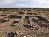 Chronicle of the Archaeological Excavations in Romania, 2021 Campaign. Report no. 5, Albeşti, La Cetate<br /><a href='https://ran.cimec.ro/RANatasamente/i2/F6D7D56862C647A6A550833C95A22DA5.jpg' target=_blank>Display the same picture in a new window</a>. Title: Fig. 1. Albești, jud. Constanța. Punct “Cetate”, vedere generală sector D, carourile 41 – 43 și 31 – 33.