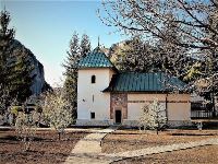 , Polovragi<br /><a href='https://ran.cimec.ro/RANatasamente/i3/605695ECAC71407F8D7CAF830BB40EAD.jpg' target=_blank>Priveşte aceeaşi imagine într-o fereastră nouă</a>. Autor: Alexandru Ștefulescu. Titlu: Vedere generală cu Mănăstirea Polovragi la începutul secolului al XX-lea. Sursa: Aurelian Sacerdoțeanu, Polovragi, Polovragi<br /><a href='https://ran.cimec.ro/RANatasamente/i3/76C3D74444524252AD0D898D78E3FA6A.jpg' target=_blank>Priveşte aceeaşi imagine într-o fereastră nouă</a>. Autor: Alexandru Ștefulescu; Nicolae Ghika-Budești. Titlu: Vederi și planul mănăstirii la începutul secolului al XX-lea. Sursa: Aurelian Sacerdoțeanu, Polovragi, Polovragi<br /><a href='https://ran.cimec.ro/RANatasamente/i3/F27E6B635E3045DD83159F72C0BEF02F.jpg' target=_blank>Priveşte aceeaşi imagine într-o fereastră nouă</a>. Autor: Dumitriu Octavian, Berbecaru C-tin, Florescu Letiţ. Titlu: Planul incintei și al bisericii. Sursa: Mănăstirea Polovragi, (GJ-II-a-A-09356) (no date) Mănăstirea Polovragi. Available at: https://relevee.uauim.ro/m466/ (Accessed: 28 August 2025)., Polovragi<br /><a href='https://ran.cimec.ro/RANatasamente/i3/B932CAD0FA3A43E58236C6EA17ADE655.jpg' target=_blank>Priveşte aceeaşi imagine într-o fereastră nouă</a>. Autor: Florin Dimitriu. Titlu: Colțul de nord-vest al incintei. Sursa: Fototeca Direcției Monumentelor Istorice, Polovragi<br /><a href='https://ran.cimec.ro/RANatasamente/i3/9147FB834E6841128E797BC9761138C6.jpg' target=_blank>Priveşte aceeaşi imagine într-o fereastră nouă</a>. Autor: Florin Dimitriu. Titlu: Mănăstirea Polovragi. Vedere din nord-vest. Sursa: Fototeca Direcției Monumentelor Istorice, Polovragi<br /><a href='https://ran.cimec.ro/RANatasamente/i3/4CF4D7A01FF74885B839F945A5F4A429.jpg' target=_blank>Priveşte aceeaşi imagine într-o fereastră nouă</a>. Autor: Florin Dimitriu. Titlu: Mănăstirea Polovragi. Vedere din sud-vest. Sursa: Fototeca Direcției Monumentelor Istorice, Polovragi<br /><a href='https://ran.cimec.ro/RANatasamente/i3/5F69DFE99D854BAC92295B2AB747CD04.jpg' target=_blank>Priveşte aceeaşi imagine într-o fereastră nouă</a>. Autor: Florin Dimitriu. Titlu: Mănăstirea Polovragi. Vederi din 1961. Sursa: Fototeca Direcției Monumentelor Istorice, Polovragi<br /><a href='https://ran.cimec.ro/RANatasamente/i3/857E2C4CBC364CD1B02518E05E515B7D.jpg' target=_blank>Priveşte aceeaşi imagine într-o fereastră nouă</a>. Autor: Florin Dimitriu. Titlu: Mănăstirea Polovragi. Vederi din 1961. Sursa: Fototeca Direcției Monumentelor Istorice, Polovragi<br /><a href='https://ran.cimec.ro/RANatasamente/i3/DEE217B6FC9944AA82B2B824AD0AA384.jpg' target=_blank>Priveşte aceeaşi imagine într-o fereastră nouă</a>. Autor: Franz von Weiss. Titlu: Planul Mănăstirii Polovragi după Weiss. Sursa: Aurelian Sacerdoțeanu, Polovragi, Polovragi<br /><a href='https://ran.cimec.ro/RANatasamente/i3/3C547E70EF7C49BF823BBFEEE4FA85F8.jpg' target=_blank>Priveşte aceeaşi imagine într-o fereastră nouă</a>. Autor: Gheorghe I. Cantacuzino. Titlu: Localizarea cercetărilor arheologice din 1971-1973. Sursa: Gheorghe I. Cantacuzină, Cercetările arheologice de la Polovragi, BCMI, V, 1-4, 1994, p.11-18, Polovragi<br /><a href='https://ran.cimec.ro/RANatasamente/i3/FA1DC777954B4CC19D5807A22D401ECE.jpg' target=_blank>Priveşte aceeaşi imagine într-o fereastră nouă</a>. Autor: Gheorghe I. Cantacuzino. Titlu: Stratigrafia secțiunilor cercetate în 1971-1973. Sursa: Gheorghe I. Cantacuzină, Cercetările arheologice de la Polovragi, BCMI, V, 1-4, 1994, p.11-18, Polovragi<br /><a href='https://ran.cimec.ro/RANatasamente/i3/D2D8BBD433A947B7A5B31E0DD5D33AAB.jpg' target=_blank>Priveşte aceeaşi imagine într-o fereastră nouă</a>. Autor: Gheorghe I. Cantacuzino. Titlu: Stratigrafia secțiunilor cercetate în 1971-1973. Sursa: Gheorghe I. Cantacuzină, Cercetările arheologice de la Polovragi, BCMI, V, 1-4, 1994, p.11-18, Polovragi<br /><a href='https://ran.cimec.ro/RANatasamente/i3/20C87FDD8E344E3BBBC451B11CA78A1C.jpg' target=_blank>Priveşte aceeaşi imagine într-o fereastră nouă</a>. Autor: Gheorghe I. Cantacuzino. Titlu: Stratigrafia secțiunilor cercetate în 1971-1973. Sursa: Gheorghe I. Cantacuzină, Cercetările arheologice de la Polovragi, BCMI, V, 1-4, 1994, p.11-18, Polovragi<br /><a href='https://ran.cimec.ro/RANatasamente/i3/A27C2784872F4318B14C3227128F7F8E.jpg' target=_blank>Priveşte aceeaşi imagine într-o fereastră nouă</a>. Autor: Marian Alin Gigină. Titlu: Mănăstirea Polovragi. Sursa: Marian Alin Gigină, Mănăstirea Polovragi-Gorj și-a serbat Hramul, articol web, 2022, Polovragi<br /><a href='https://ran.cimec.ro/RANatasamente/i3/92821BC3654E4B76AB1469A0908FE5BD.jpg' target=_blank>Priveşte aceeaşi imagine într-o fereastră nouă</a>. Autor: Marian Alin Gigină. Titlu: Mănăstirea Polovragi. Sursa: Marian Alin Gigină, Mănăstirea Polovragi-Gorj și-a serbat Hramul, articol web, 2022, Polovragi<br /><a href='https://ran.cimec.ro/RANatasamente/i3/3CD83E13FAEF4ADB86D8AC84473055F5.jpg' target=_blank>Priveşte aceeaşi imagine într-o fereastră nouă</a>. Autor: Marian Alin Gigină. Titlu: Mănăstirea Polovragi. Sursa: Marian Alin Gigină, Mănăstirea Polovragi-Gorj și-a serbat Hramul, articol web, 2022, Polovragi<br /><a href='https://ran.cimec.ro/RANatasamente/i3/77FF396F93DA412E955E41CDCD0F2D37.jpg' target=_blank>Priveşte aceeaşi imagine într-o fereastră nouă</a>. Autor: Nicolae Ghika-Budești. Titlu: Mănăstirea Polovragi, vedere exterioară spre sud. Sursa: Aurelian Sacerdoțeanu, Polovragi, Polovragi<br /><a href='https://ran.cimec.ro/RANatasamente/i3/67A28FD39BB5461ABC4F54814DA010CB.jpg' target=_blank>Priveşte aceeaşi imagine într-o fereastră nouă</a>. Autor: Nicu Farcaș. Titlu: Biserica „Adormirea Maicii Domnului” a mănăstirii Polovragi. Sursa: Nicu Farcaș, Mănăstirea Polovragi, Wikivoyage, 2018, Polovragi<br /><a href='https://ran.cimec.ro/RANatasamente/i3/381167A86201452EB7002E8EF12DE156.jpg' target=_blank>Priveşte aceeaşi imagine într-o fereastră nouă</a>. Autor: Nicu Farcaș. Titlu: Biserica bolniță a Mănăstirii Polovragi. Sursa: Nicu Farcaș, Mănăstirea Polovragi, Wikivoyage, 2018