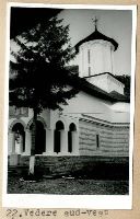 , Polovragi<br /><a href='https://ran.cimec.ro/RANatasamente/i3/605695ECAC71407F8D7CAF830BB40EAD.jpg' target=_blank>Priveşte aceeaşi imagine într-o fereastră nouă</a>. Autor: Alexandru Ștefulescu. Titlu: Vedere generală cu Mănăstirea Polovragi la începutul secolului al XX-lea. Sursa: Aurelian Sacerdoțeanu, Polovragi, Polovragi<br /><a href='https://ran.cimec.ro/RANatasamente/i3/76C3D74444524252AD0D898D78E3FA6A.jpg' target=_blank>Priveşte aceeaşi imagine într-o fereastră nouă</a>. Autor: Alexandru Ștefulescu; Nicolae Ghika-Budești. Titlu: Vederi și planul mănăstirii la începutul secolului al XX-lea. Sursa: Aurelian Sacerdoțeanu, Polovragi, Polovragi<br /><a href='https://ran.cimec.ro/RANatasamente/i3/F27E6B635E3045DD83159F72C0BEF02F.jpg' target=_blank>Priveşte aceeaşi imagine într-o fereastră nouă</a>. Autor: Dumitriu Octavian, Berbecaru C-tin, Florescu Letiţ. Titlu: Planul incintei și al bisericii. Sursa: Mănăstirea Polovragi, (GJ-II-a-A-09356) (no date) Mănăstirea Polovragi. Available at: https://relevee.uauim.ro/m466/ (Accessed: 28 August 2025)., Polovragi<br /><a href='https://ran.cimec.ro/RANatasamente/i3/B932CAD0FA3A43E58236C6EA17ADE655.jpg' target=_blank>Priveşte aceeaşi imagine într-o fereastră nouă</a>. Autor: Florin Dimitriu. Titlu: Colțul de nord-vest al incintei. Sursa: Fototeca Direcției Monumentelor Istorice, Polovragi<br /><a href='https://ran.cimec.ro/RANatasamente/i3/9147FB834E6841128E797BC9761138C6.jpg' target=_blank>Priveşte aceeaşi imagine într-o fereastră nouă</a>. Autor: Florin Dimitriu. Titlu: Mănăstirea Polovragi. Vedere din nord-vest. Sursa: Fototeca Direcției Monumentelor Istorice, Polovragi<br /><a href='https://ran.cimec.ro/RANatasamente/i3/4CF4D7A01FF74885B839F945A5F4A429.jpg' target=_blank>Priveşte aceeaşi imagine într-o fereastră nouă</a>. Autor: Florin Dimitriu. Titlu: Mănăstirea Polovragi. Vedere din sud-vest. Sursa: Fototeca Direcției Monumentelor Istorice