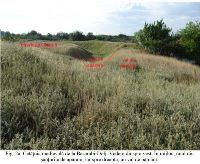 , Basarabi, Cetăţuia (La Cetate)<br /><a href='https://ran.cimec.ro/RANatasamente/i3/197E739FF3BB436A953038F91BC94EB1.jpg' target=_blank>Display the same picture in a new window</a>. Title: Monede din tezaurul medieval de la Cetățuia. Source: Dorel Bondoc, Siturile arheologice de pe raza localității Calafat, Ciupercenii Vechi, Golenți și Basarabi, județul Dolj, 2025, Basarabi, Cetăţuia (La Cetate)<br /><a href='https://ran.cimec.ro/RANatasamente/i3/B7A0BF6CB069498A9BECE4E07EC5AB4F.jpg' target=_blank>Display the same picture in a new window</a>. Title: Monede grecești din tezaurul monetar descoperit la Basarabi - Cetățuia. Source: Dorel Bondoc, Siturile arheologice de pe raza localității Calafat, Ciupercenii Vechi, Golenți și Basarabi, județul Dolj, 2025, Basarabi, Cetăţuia (La Cetate)<br /><a href='https://ran.cimec.ro/RANatasamente/i3/E4838B6DEF084CBD91B746098015BC88.jpg' target=_blank>Display the same picture in a new window</a>. Title: Tezaurul medieval de la Basarabi-Cetățuia. Source: Dorel Bondoc, Siturile arheologice de pe raza localității Calafat, Ciupercenii Vechi, Golenți și Basarabi, județul Dolj, 2025, Basarabi, Cetăţuia (La Cetate)<br /><a href='https://ran.cimec.ro/RANatasamente/i3/71B45891D0F848F89B5101926C86F132.jpg' target=_blank>Display the same picture in a new window</a>. Author: Dorel Bondoc. Title: Fotografie de teren cu valul și șanțul de apărare al așezării medievale de la Basarabi - Cetățuia. Source: Dorel Bondoc, Siturile arheologice de pe raza localității Calafat, Ciupercenii Vechi, Golenți și Basarabi, județul Dolj, 2025, Basarabi, Cetăţuia (La Cetate)<br /><a href='https://ran.cimec.ro/RANatasamente/i3/93783F8607BE41AB9E49517D9C50697D.jpg' target=_blank>Display the same picture in a new window</a>. Author: Dorel Bondoc. Title: Fotografie de teren cu valul și șanțul de apărare al așezării medievale de la Basarabi - Cetățuia. Source: Dorel Bondoc, Siturile arheologice de pe raza localității Calafat, Ciupercenii Vechi, Golenți și Basarabi, județul Dolj, 2025