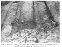 , Polovragi, Crucea lui Ursache; Oborul Jidovilor<br /><a href='https://ran.cimec.ro/RANatasamente/i3/E0C2E575501341D297CAF7F4F1DAED72.jpg' target=_blank>Display the same picture in a new window</a>. Author: Dorel Bondoc. Title: Cetăţile dacice de la Polovragi. Source: Dorel Bondoc, Studiu arheologic, 2024, figura 6, Polovragi, Crucea lui Ursache; Oborul Jidovilor<br /><a href='https://ran.cimec.ro/RANatasamente/i3/89146B2747394535846806C7A8121F25.jpg' target=_blank>Display the same picture in a new window</a>. Author: Dorel Bondoc. Title: Crucea lui Ursache. Source: Dorel Bondoc, Studiu arheologic, 2024, figura 4, Polovragi, Crucea lui Ursache; Oborul Jidovilor<br /><a href='https://ran.cimec.ro/RANatasamente/i3/5ECFB3623DB04518A12565811C54EF01.jpg' target=_blank>Display the same picture in a new window</a>. Author: Dorel Bondoc. Title: Fotografie de teren cu drumul de acces și înălțimea pe care era situată fortificația principală. Source: Dorel Bondoc, Studiu arheologic, 2024, figura 11, Polovragi, Crucea lui Ursache; Oborul Jidovilor<br /><a href='https://ran.cimec.ro/RANatasamente/i3/B141D0D4F2B74B94BEA4AFB02CF6B742.jpg' target=_blank>Display the same picture in a new window</a>. Author: Dorel Bondoc. Title: Fotografie de teren cu drumul de acces și înălțimea pe care se afla cetatea de refugiu. Source: Dorel Bondoc, Studiu arheologic, 2024, figura 10, Polovragi, Crucea lui Ursache; Oborul Jidovilor<br /><a href='https://ran.cimec.ro/RANatasamente/i3/3D40EDF9FF0F4E9F8EF97002915160D8.jpg' target=_blank>Display the same picture in a new window</a>. Author: Dorel Bondoc. Title: Fotografie de teren cu urmele săpăturilor lui Floricel Marinescu din 1969-1972. Source: Dorel Bondoc, Studiu arheologic, 2024, figura 1., Polovragi, Crucea lui Ursache; Oborul Jidovilor<br /><a href='https://ran.cimec.ro/RANatasamente/i3/295BDE39CEE74D32A730D9B3ABF473D3.jpg' target=_blank>Display the same picture in a new window</a>. Author: Dorel Bondoc. Title: Localizarea principalelor monumente și situri arheologice din satul Polovragi. Source: Dorel Bondoc, Studiu arheologic, 2024, figura 8, Polovragi, Crucea lui Ursache; Oborul Jidovilor<br /><a href='https://ran.cimec.ro/RANatasamente/i3/A0D49685B3F642EA8F655FC0F57CC5BC.jpg' target=_blank>Display the same picture in a new window</a>. Author: Dorel Bondoc. Title: Vedere cu localizarea sitului dinspre satul Polovragi. Source: Dorel Bondoc, Studiu arheologic, 2024, figura 4, Polovragi, Crucea lui Ursache; Oborul Jidovilor<br /><a href='https://ran.cimec.ro/RANatasamente/i3/F652E9BC19F040F7B5EDAC0F9DE43D9E.jpg' target=_blank>Display the same picture in a new window</a>. Author: Dorel Bondoc. Title: Vedere cu Masivul Padeşului şi Cheile Olteţului. Source: Dorel Bondoc, Studiu arheologic, 2024, figura 7, Polovragi, Crucea lui Ursache; Oborul Jidovilor<br /><a href='https://ran.cimec.ro/RANatasamente/i3/0C6AB998E877495ABE72061484FC5D92.jpg' target=_blank>Display the same picture in a new window</a>. Author: Floricel Marinescu. Title: Aspecte din săpăturile din 1969-1971. Source: Floricel Marinescu, Cetatea dacică de la Polovragi, Crisia, 2, 1972, figura 10, Polovragi, Crucea lui Ursache; Oborul Jidovilor<br /><a href='https://ran.cimec.ro/RANatasamente/i3/A32A53B952094B1680793FE92D4A9379.jpg' target=_blank>Display the same picture in a new window</a>. Author: Floricel Marinescu. Title: Aspecte din săpăturile din 1969-1971. Source: Floricel Marinescu, Cetatea dacică de la Polovragi, Crisia, 2, 1972, figura 11., Polovragi, Crucea lui Ursache; Oborul Jidovilor<br /><a href='https://ran.cimec.ro/RANatasamente/i3/21F1283A393344E685F319C3FDA6B914.jpg' target=_blank>Display the same picture in a new window</a>. Author: Floricel Marinescu. Title: Aspecte din săpăturile din 1969-1971. Source: Floricel Marinescu, Cetatea dacică de la Polovragi, Crisia, 2, 1972, figura 12, Polovragi, Crucea lui Ursache; Oborul Jidovilor<br /><a href='https://ran.cimec.ro/RANatasamente/i3/C1AB00D001AB4E9AABC56C5A59B066B4.jpg' target=_blank>Display the same picture in a new window</a>. Author: Floricel Marinescu. Title: Aspecte din săpăturile din 1969-1971. Source: Floricel Marinescu, Cetatea dacică de la Polovragi, Crisia, 2, 1972, figura 13, Polovragi, Crucea lui Ursache; Oborul Jidovilor<br /><a href='https://ran.cimec.ro/RANatasamente/i3/2F2F3536756E473CB04742E00FFA88CD.jpg' target=_blank>Display the same picture in a new window</a>. Author: Floricel Marinescu. Title: Aspecte din săpăturile din 1969-1971. Source: Floricel Marinescu, Cetatea dacică de la Polovragi, Crisia, 2, 1972, figura 14, Polovragi, Crucea lui Ursache; Oborul Jidovilor<br /><a href='https://ran.cimec.ro/RANatasamente/i3/22C4BE1A6FE94A0096759133DCE70E93.jpg' target=_blank>Display the same picture in a new window</a>. Author: Floricel Marinescu. Title: Aspecte din săpăturile din 1969-1971. Source: Floricel Marinescu, Cetatea dacică de la Polovragi, Crisia, 2, 1972, figura 6, Polovragi, Crucea lui Ursache; Oborul Jidovilor<br /><a href='https://ran.cimec.ro/RANatasamente/i3/7E23A973DC394F47ACBC131CE3801D3E.jpg' target=_blank>Display the same picture in a new window</a>. Author: Floricel Marinescu. Title: Aspecte din săpăturile din 1969-1971. Source: Floricel Marinescu, Cetatea dacică de la Polovragi, Crisia, 2, 1972, figura 8